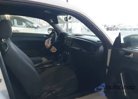 2013 Volkswagen Beetle 2.5L Entry from USA, damaged, VIN 3VWFP7AT1DM652293